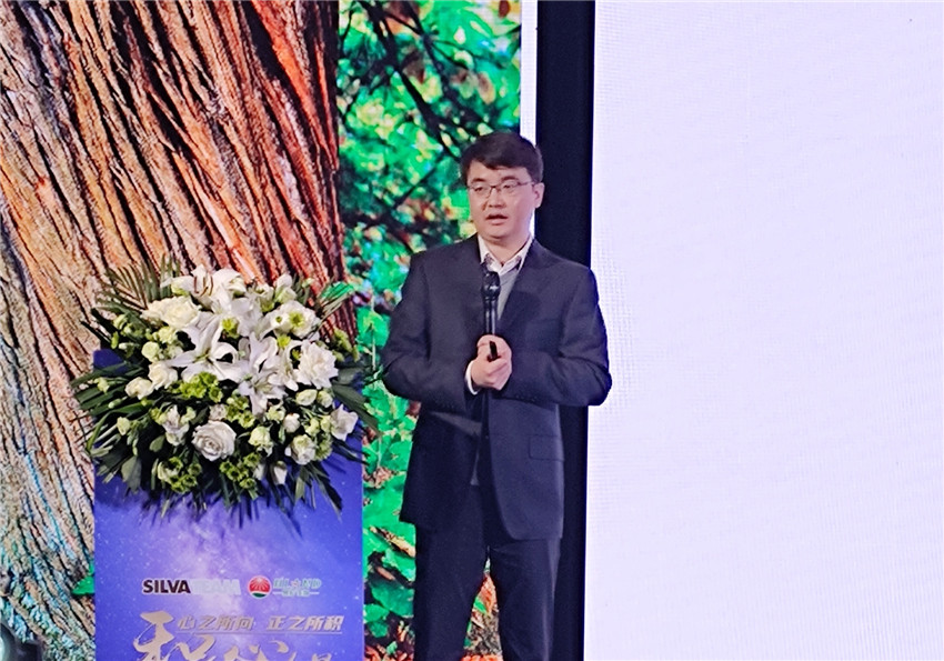 `1616478360893883.jpg` `刘教授.jpg`/