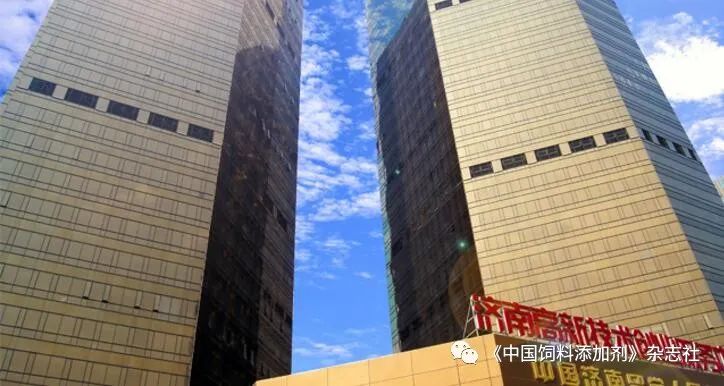 `图片`/