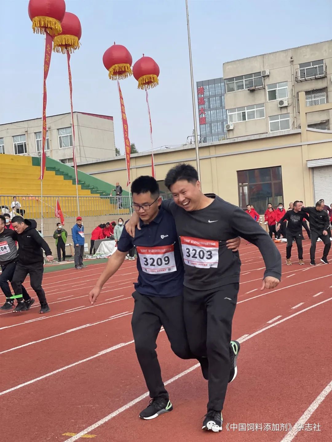 `图片`/