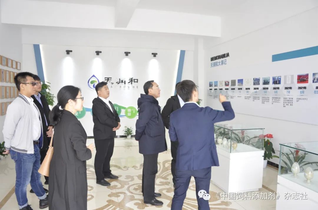 `图片`/