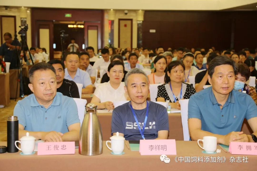 `图片`/
